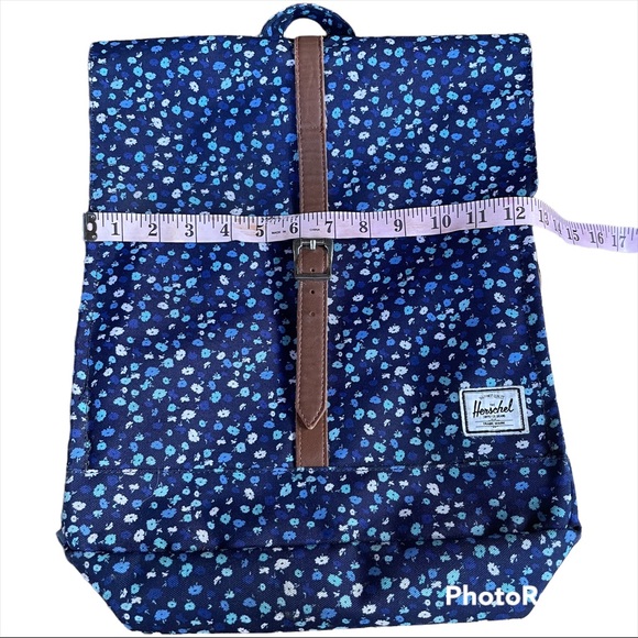 Herschel Supply Company City Pack in Blue Floral Retired Print - Picture 14 of 14